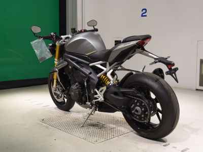Triumph Speed Triple 1200 RS 2021