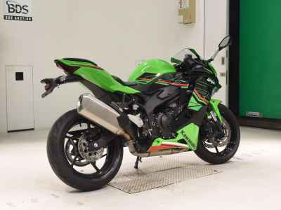 Kawasaki Ninja ZX-4RR 2024
