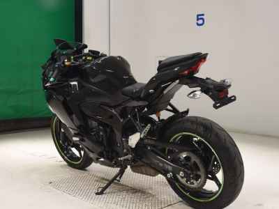 Kawasaki Ninja ZX-25R 2022