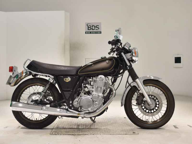 Yamaha SR400 2021
