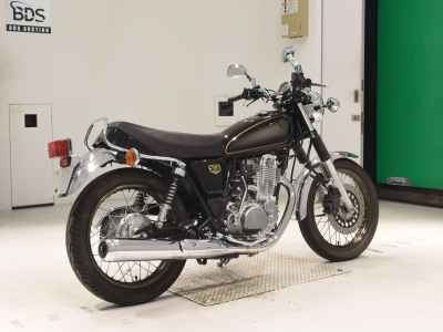 Yamaha SR400 2021