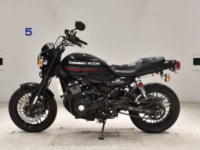 Kawasaki Z900RS 2023