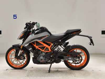 KTM 390 Duke 2021
