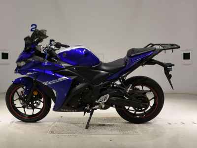 Yamaha YZF-R25 2015
