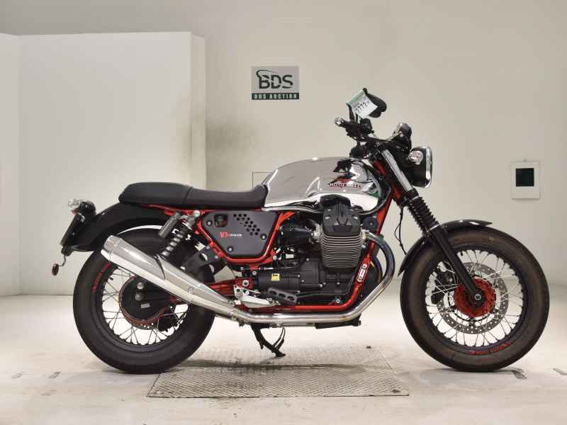 Moto Guzzi V7 II Racer 2016
