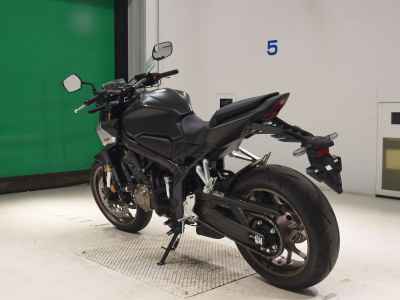 Honda CB650R E-Clutch 2024