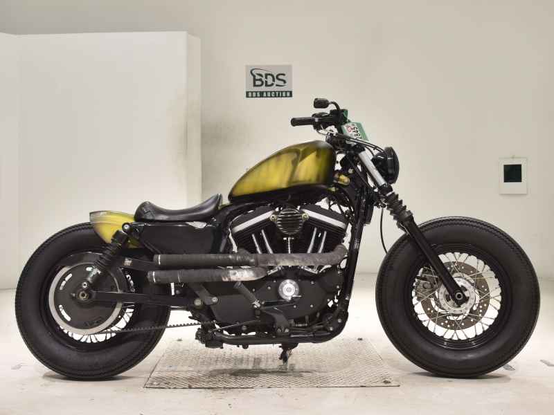 Harley-Davidson Sportster Custom XL1200C 2013