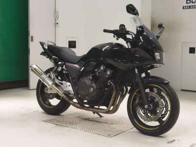 Honda CB400 Super Boldor 2010