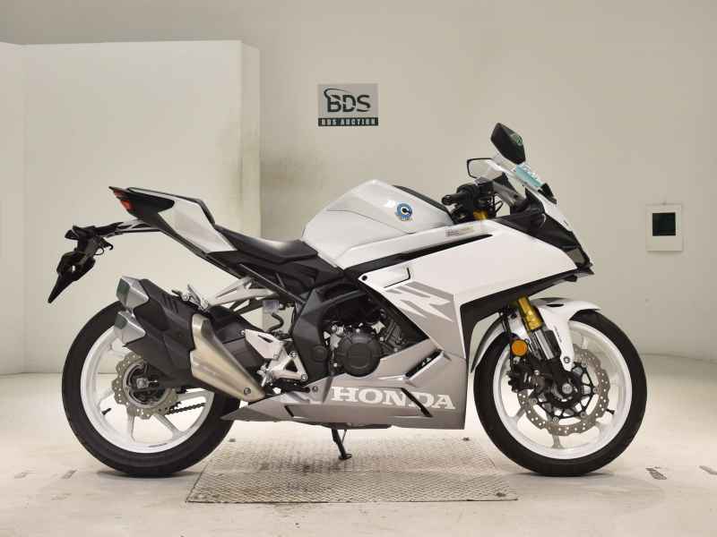 Honda CBR250RR 2023