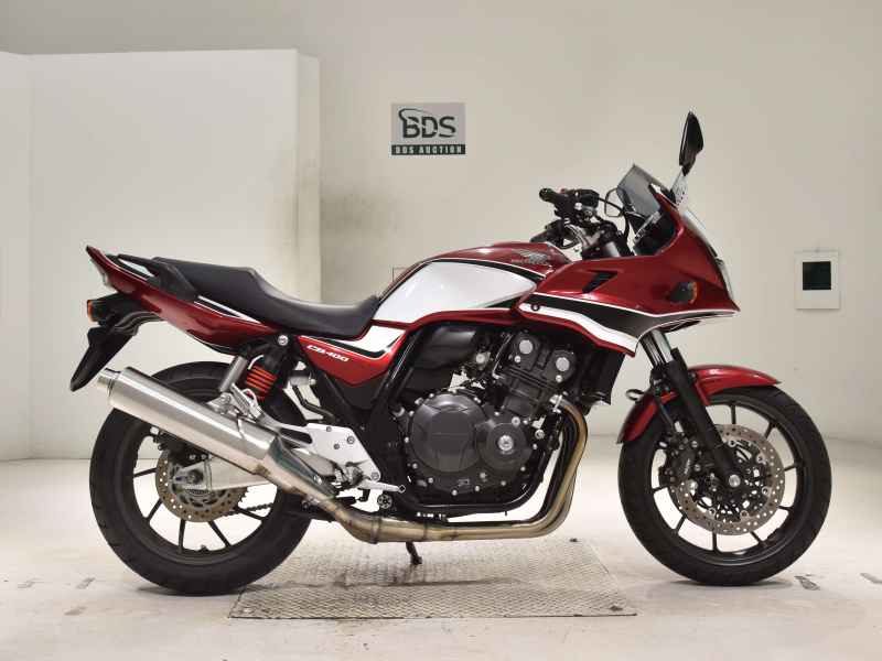 Honda CB400 Super Boldor 2019