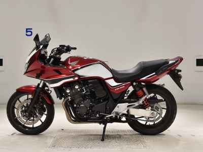 Honda CB400 Super Boldor 2019
