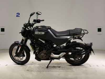 Husqvarna Svartpilen 401 2020