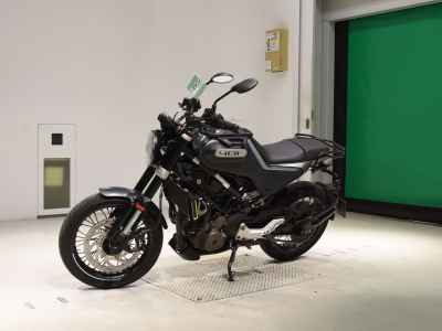 Husqvarna Svartpilen 401 2020