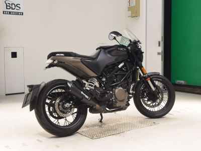 Husqvarna Svartpilen 401 2022