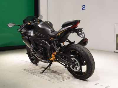 Kawasaki Ninja ZX-25R 2022