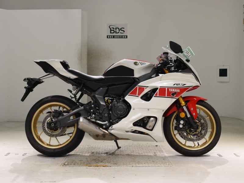 Yamaha YZF-R7 2022