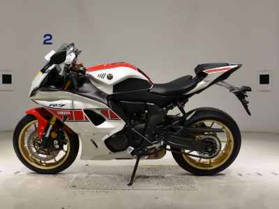 Yamaha YZF-R7 2022