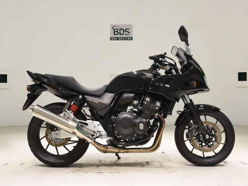 Honda CB400 Super Boldor 2022