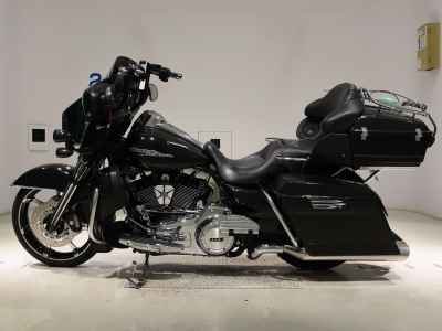 Harley-Davidson Street Glide FLHX1690 2013