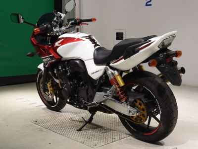 Honda CB400 Super Boldor 2014