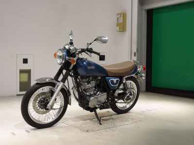 Yamaha SR400 2020