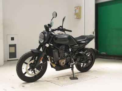 Husqvarna Svartpilen 701 2022