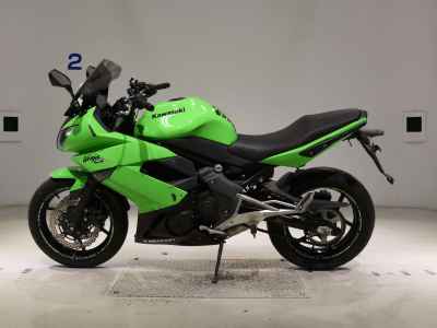 Kawasaki Ninja 400R 2011