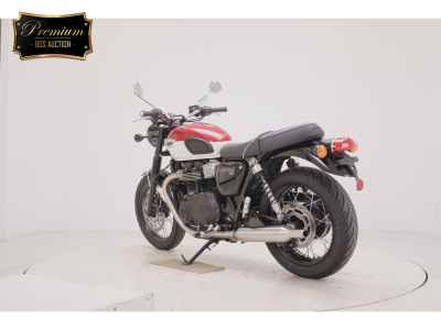 Triumph Bonneville T100 2024