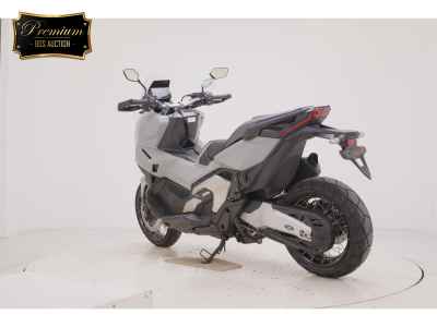 Honda X-Adv 750 2025