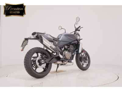 Husqvarna Svartpilen 801 2025