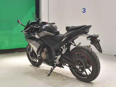 Honda CBR400R 2022