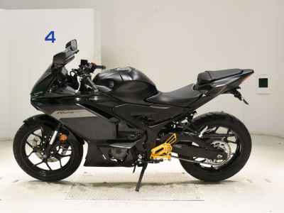 Yamaha YZF-R25 2025