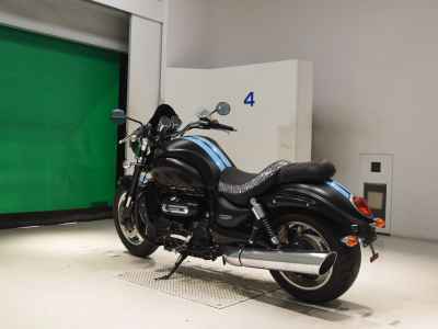 Triumph Rocket III 2005