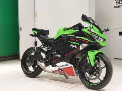 Kawasaki Ninja ZX-25R 2022