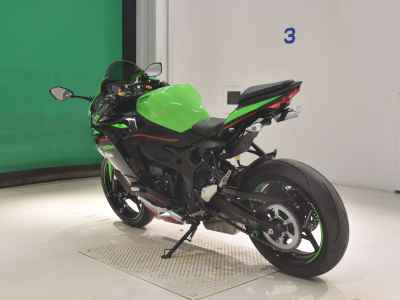 Kawasaki Ninja ZX-25R 2022