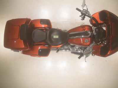 Harley-Davidson Road Glide FLTRXSE1923 CVO 2017