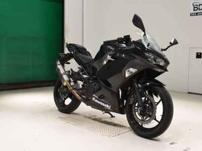 Kawasaki Ninja 400R 2018