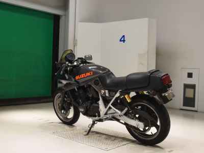 Suzuki GSX250S Katana