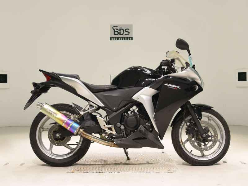 Honda CBR250R 2011