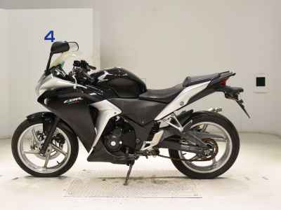 Honda CBR250R 2011