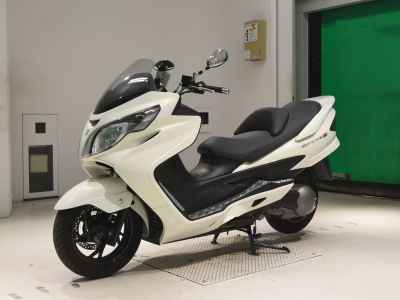 Suzuki Skywave 250S
