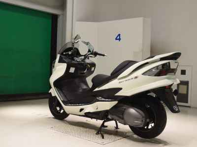 Suzuki Skywave 250S