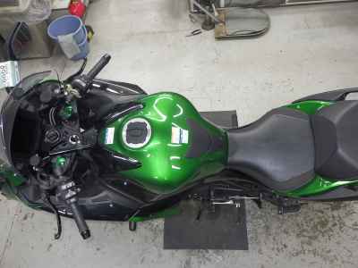 Kawasaki Ninja H2 SX 2023