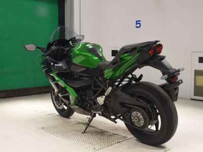 Kawasaki Ninja H2 SX 2023
