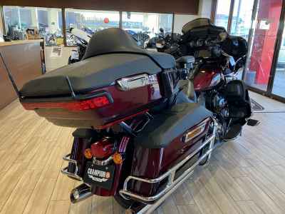 Harley-Davidson Electra Glide FLHTCU1690 2015