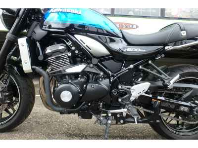 Kawasaki Z900RS 2023
