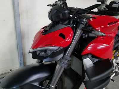 Ducati Streetfighter V2 2022
