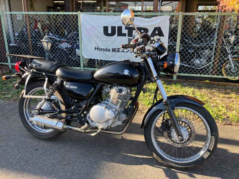 Suzuki ST250E