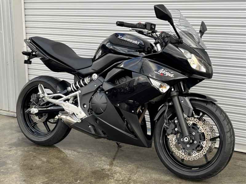 Kawasaki Ninja 400R 2011