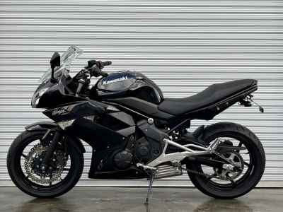 Kawasaki Ninja 400R 2011